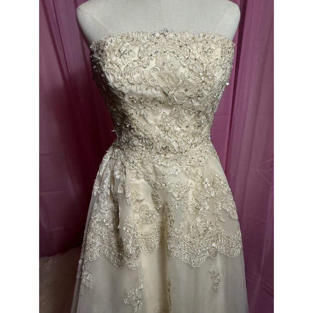 Stunning Maggie Sottero Haute Couture Lace Dress Size 4 - Picture 2 of 12